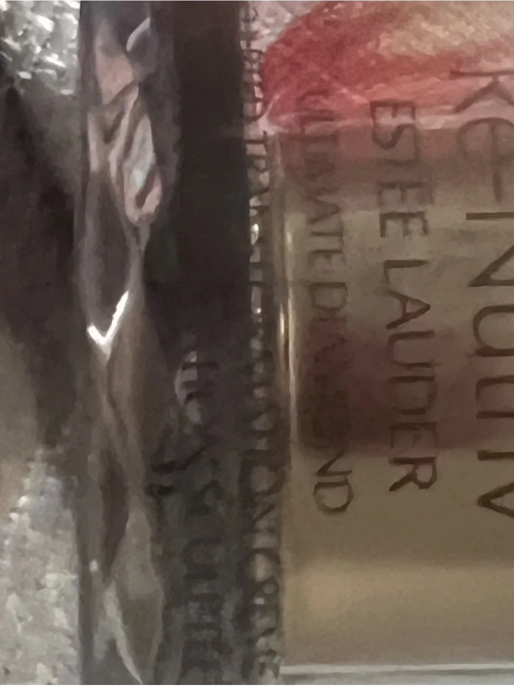Estee Lauder Re-Nutriv - Picture 2 of 4